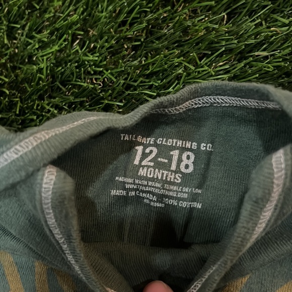 Vintage Style Infant Oregon Ducks Set - Bodysuit and Sweatpants - Picture 5 of 5